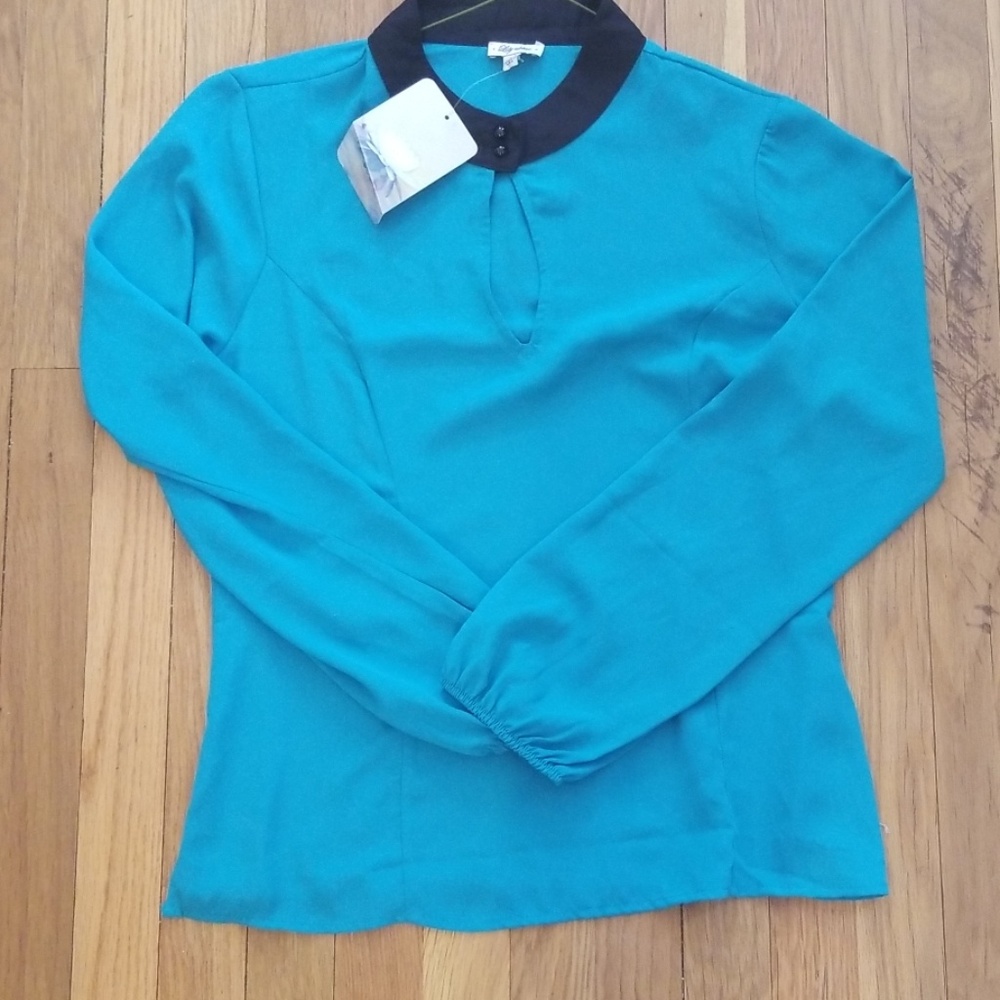 Women's pull over blouse